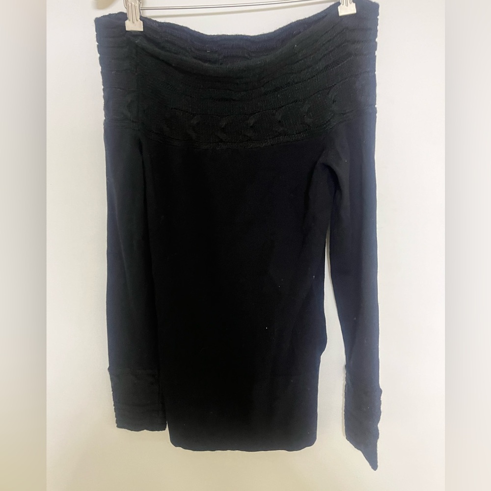 Venus cowl neck sweater size small GUC